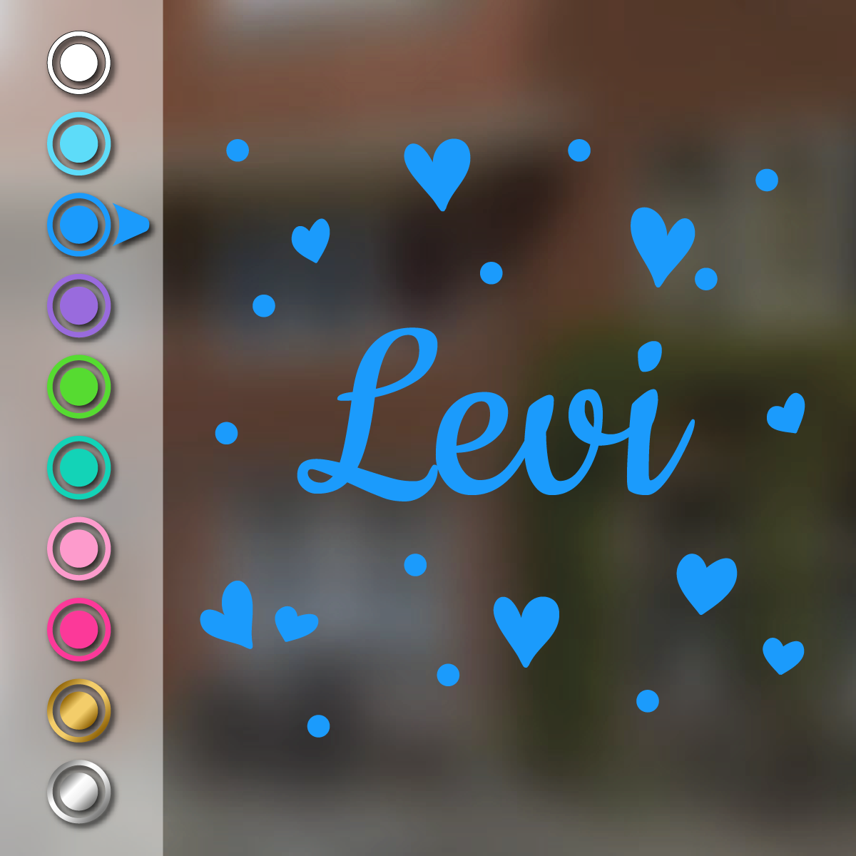 Geboortesticker met hartjes en stippen in blauw met de voorbeeldnaam Levi